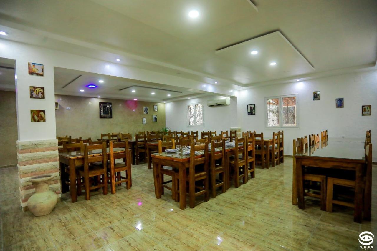Hotel Dar Barka Kebili Exteriér fotografie